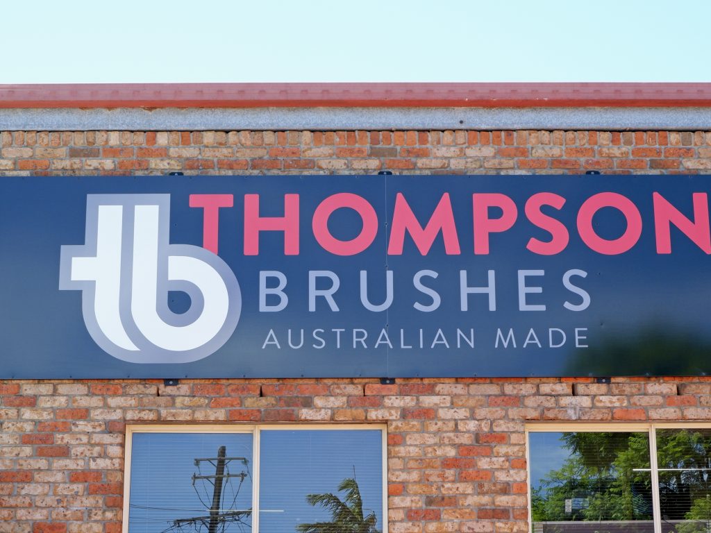 Thompson Brushes 084